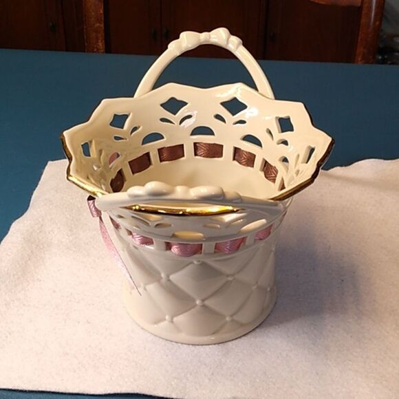 Lenox Ivory Basket with Pink Ribbon - Picture 3 of 8